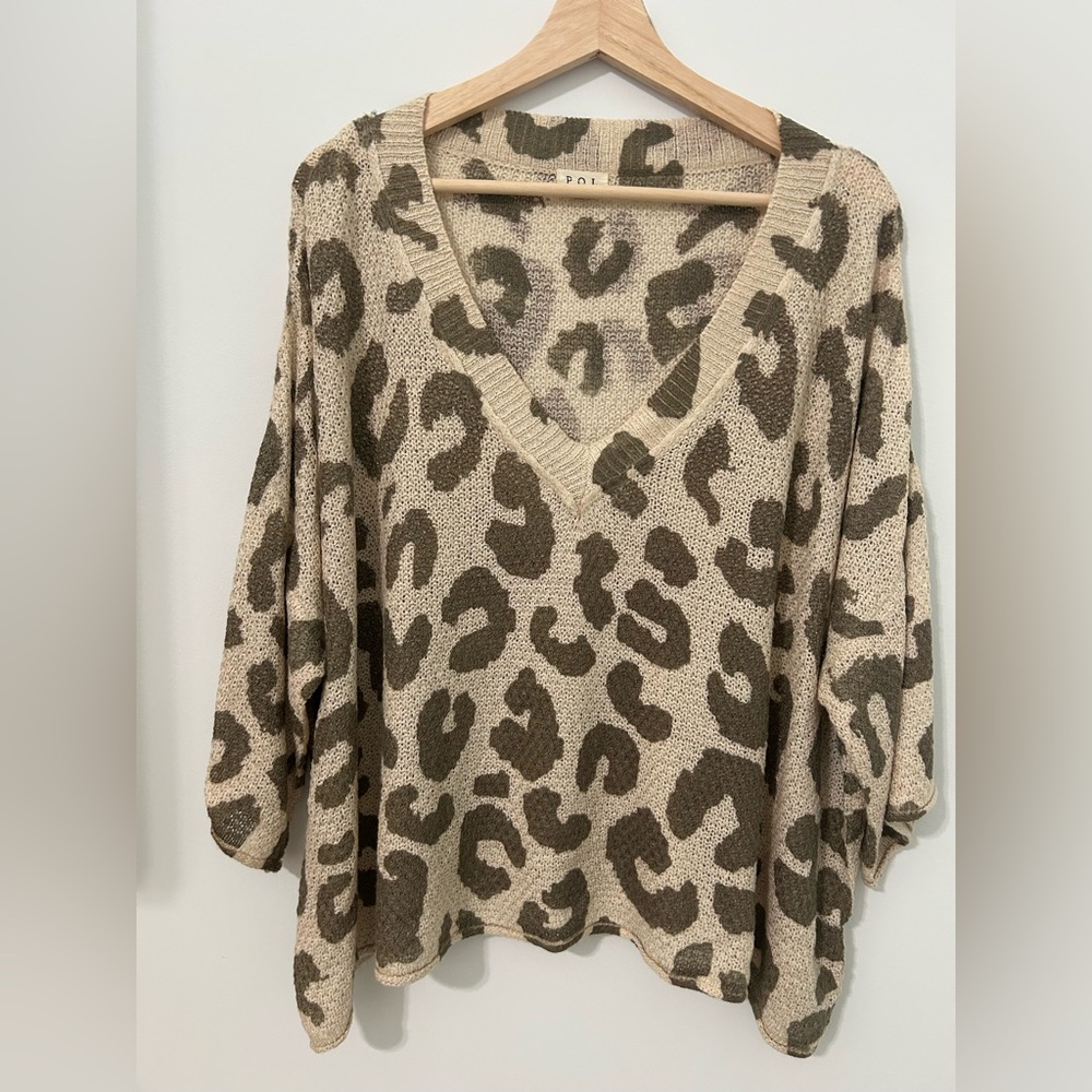 POL Beige and Olive Leopard V-Neck Sweater